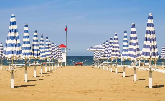 Rimini, a végtelen homokos tengerpart városa!